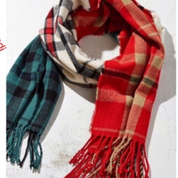 New with tags, urban outfitters, mixed clad scarf - Picture 1 of 4